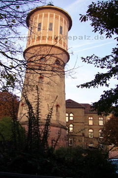 Wasserturm im Stadtteil Hemshof in Ludwigshafen am Rhein in der Pfalz